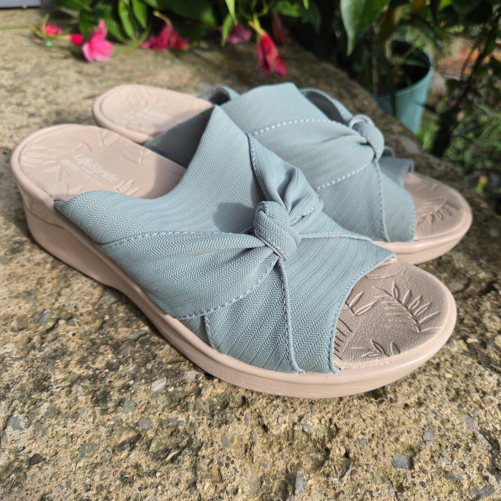 Bzees for LifeStride Knotted Bow Smile Wedge Slide Sandals Womens 7M